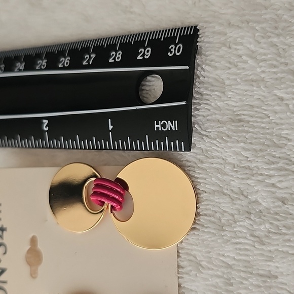 NWT On 34th Gold Tone Disc & Color Ring Drop Post Back Earrings - Picture 8 of 8